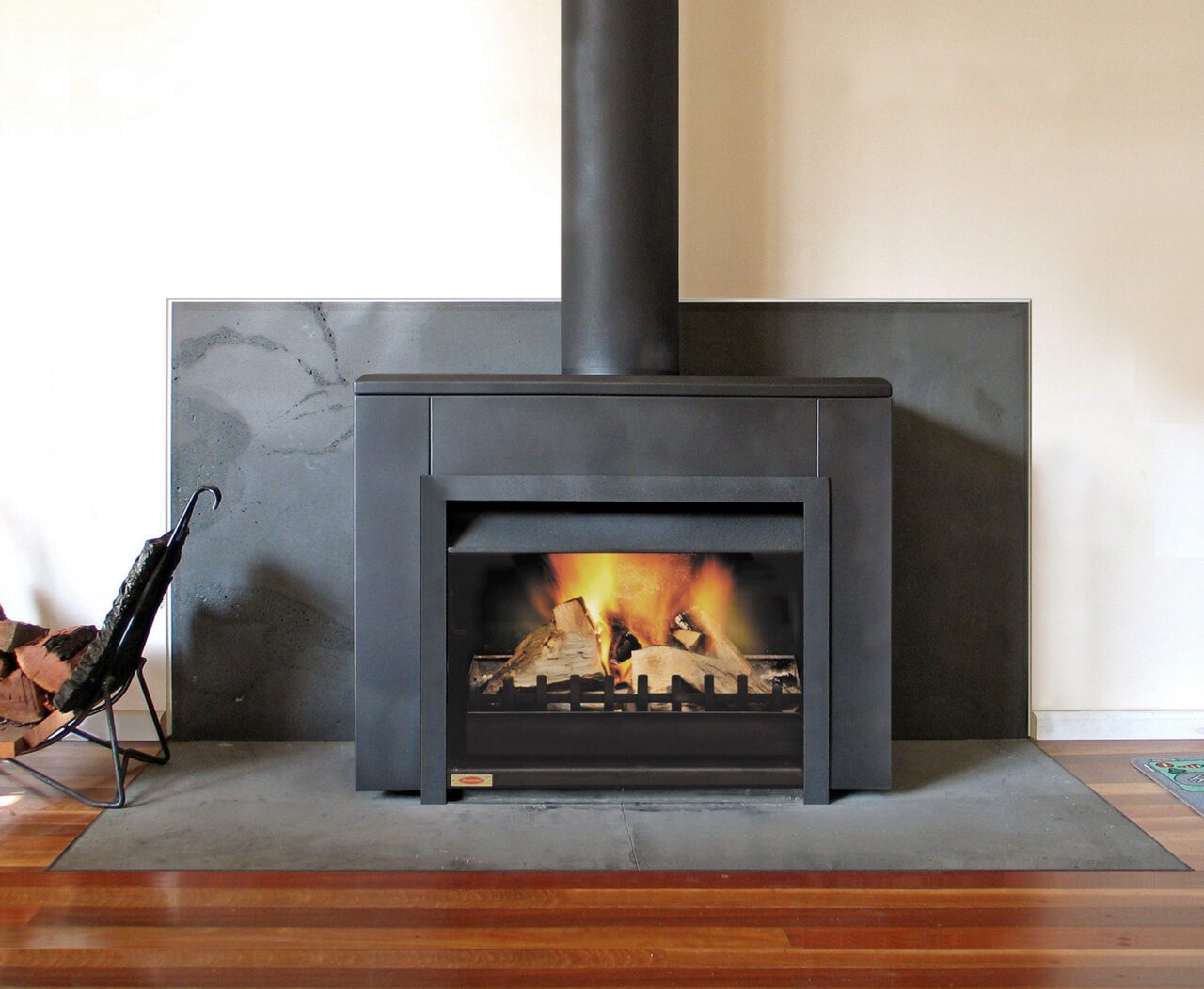 How Do Closed Combustion Fireplaces Differ from Open Fireplaces ...